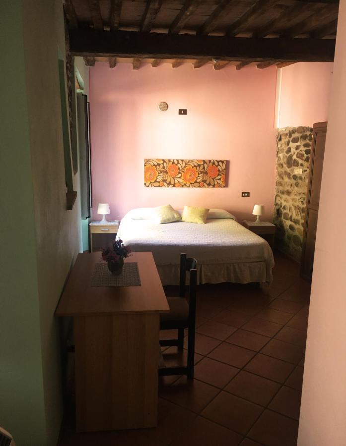 In Castello Hotell Gallicano Eksteriør bilde